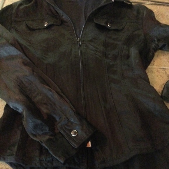Sexy Guess sz Small black satiny zip up, collared & ribbed shirt - Picture 6 of 11